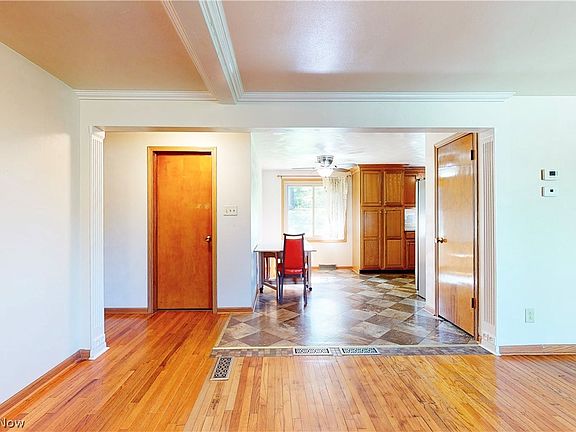 5th image of 523 Juanita St