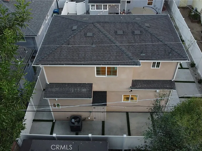 21233 Lopez St — Photo 19
