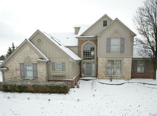 47013 Bing Dr, Canton, MI 48187