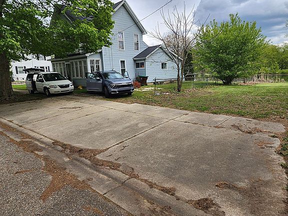 3rd image of 803 S Monroe St