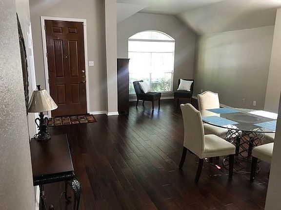 2nd image of 2565 Marina Dr