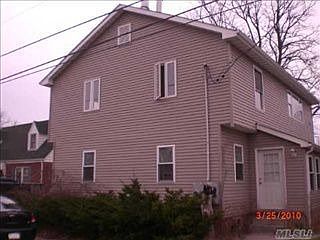2nd image of 194 Liberty Ave