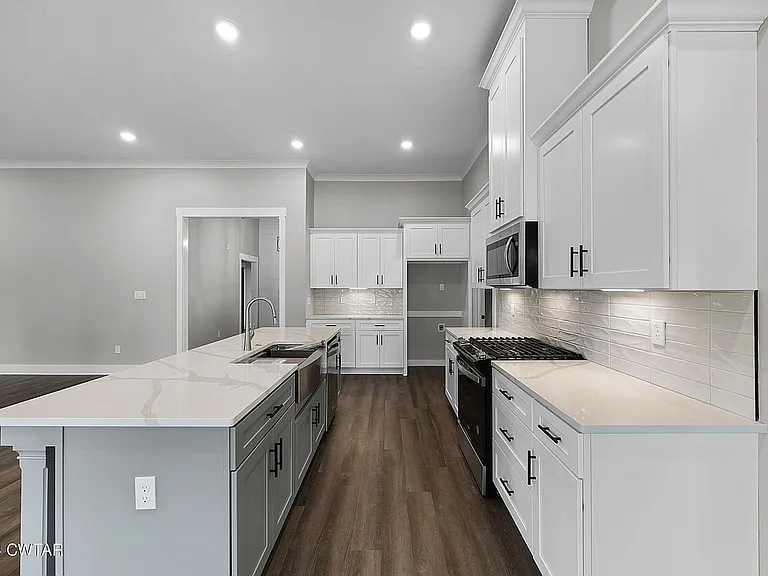 65 Rockwood Dr — Photo 4