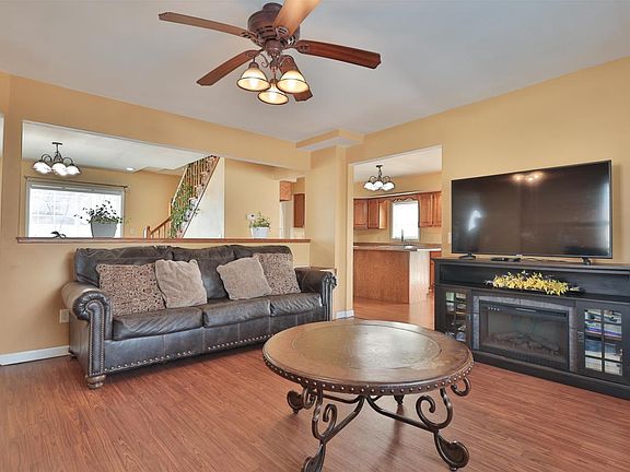 4th image of 219 North 2ND STREET