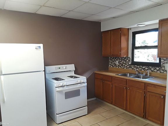 602 Wall FL 1 Kitchen