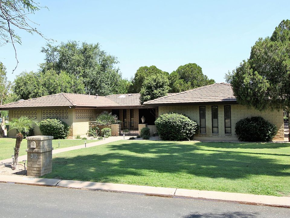 1st image of 202 W Alegre Dr