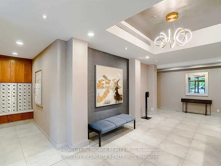 1720 Eglinton Ave E #LPH8 — Photo 3