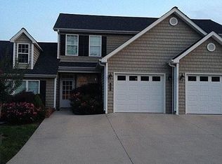 1957 Oxford Ct, Dalton, GA 30720