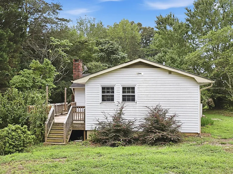 8611 Belews Creek Rd — Photo 14