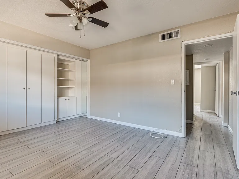 356 E Desert Inn Rd #207 — Photo 15