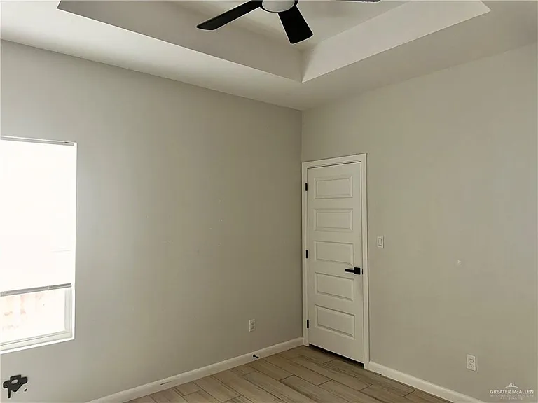 1019 N Clarence Ave #1 — Photo 8