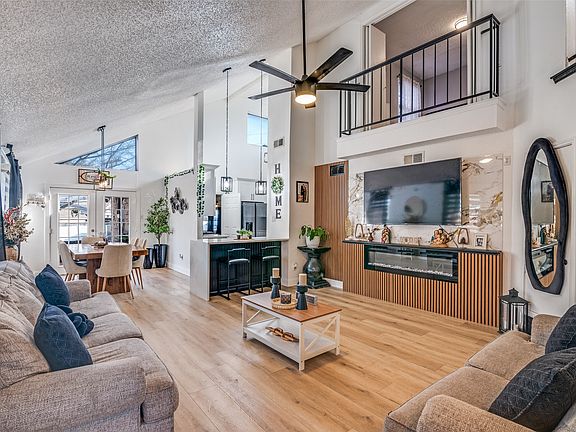 5th image of 436 Crooked Ln
