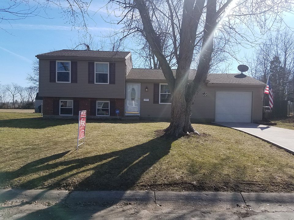 2nd image of 131 Lexington Farm Rd