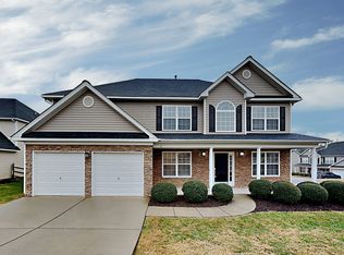 104 Saye Pl, Mooresville, NC 28115