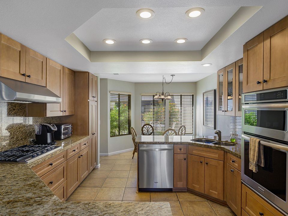1st image of 50082 Avenida Vista Bonita