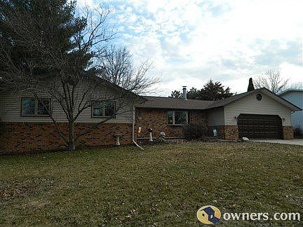 4 BR Ranch close to school, parks and pool