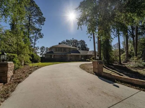 966 NW Scenic Lake Dr, Lake City, FL 32055