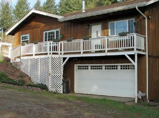 1372 Hampton Rd, Brookings, OR 97415