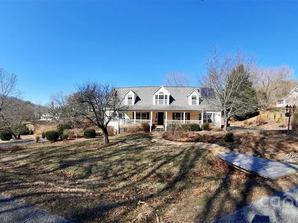 80 Farm Valley Ct, Weaverville, NC 28787