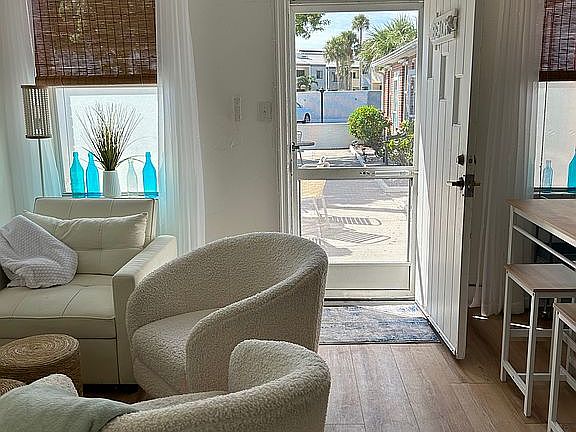 4th image of 908 Villas Dr Unit 16