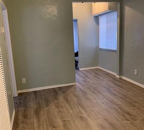 3rd image of 726 Maine Ave APT 3