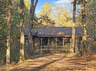 171 Laurel Dr, Shohola, PA 18458
