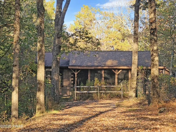 171 Laurel Dr, Shohola, PA 18458