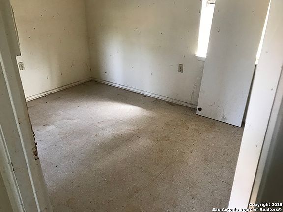 5th image of 603 E Nueces St