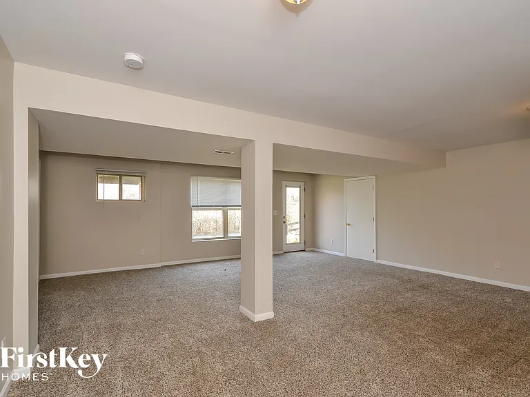 5456 Shady Meadows Dr — Photo 13