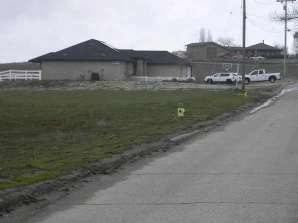 Burning Tree Dr, Tehachapi, CA 93561