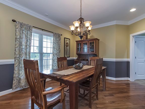 Elegant formal dining