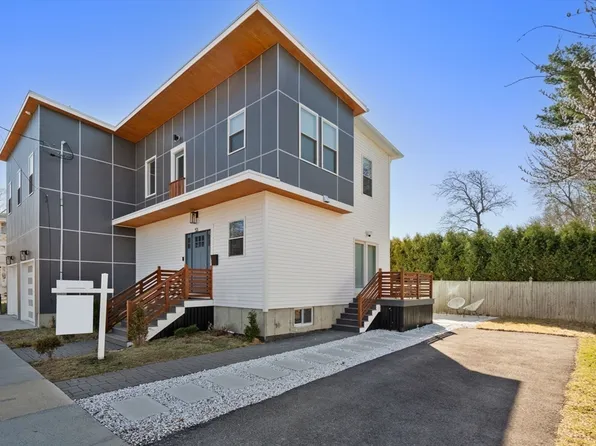 53 Brogan Rd #53, Medford, MA 02155