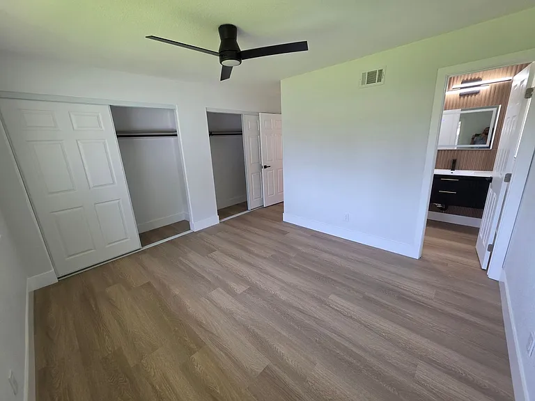920 Coronado Dr — Photo 16