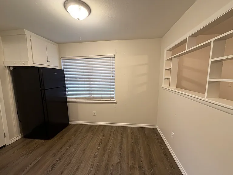 1213 Hampshire Ln #A — Photo 10