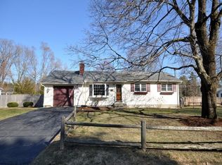 54 Kensington Dr, Chelmsford, MA 01824