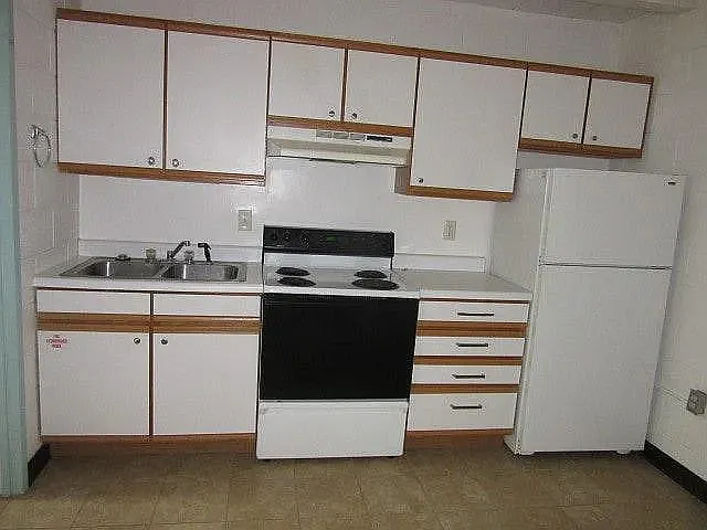 5 Woolf Ave #8 — Photo 6