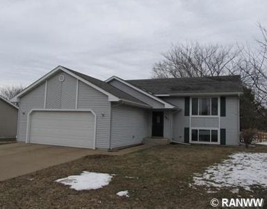 207 24th Ave W, Menomonie, WI, 54751