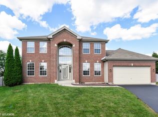 4603 Windstar Cir, Carpentersville, IL 60110