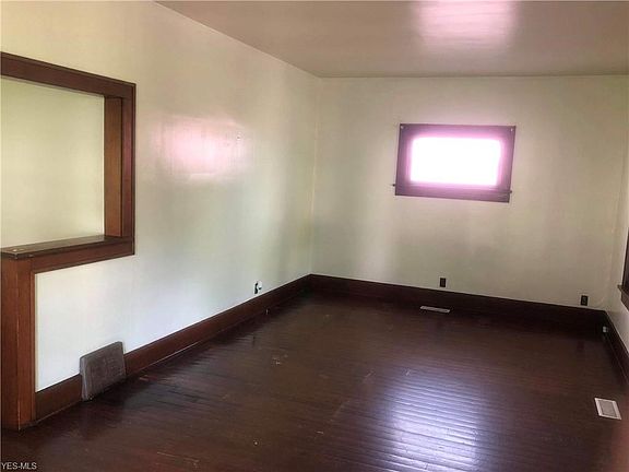 4th image of 132 S Uhrich St