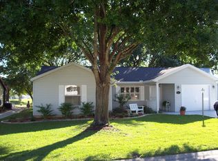 527 Chula Vista Ave, Lady Lake, FL 32159
