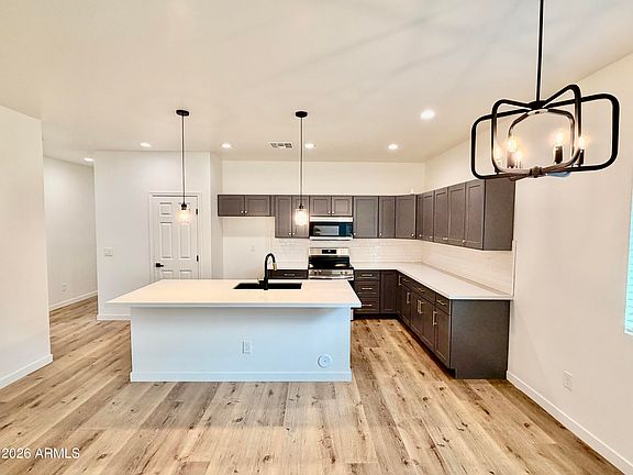 2nd image of 721 W OCOTILLO Street