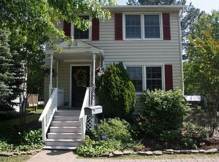 5820 3rd St S, Arlington, VA 22204