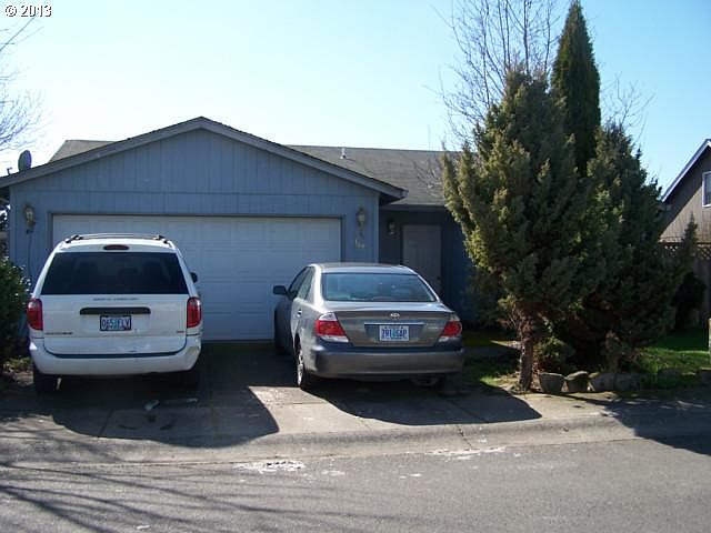 2nd image of 182 E Grove Ave