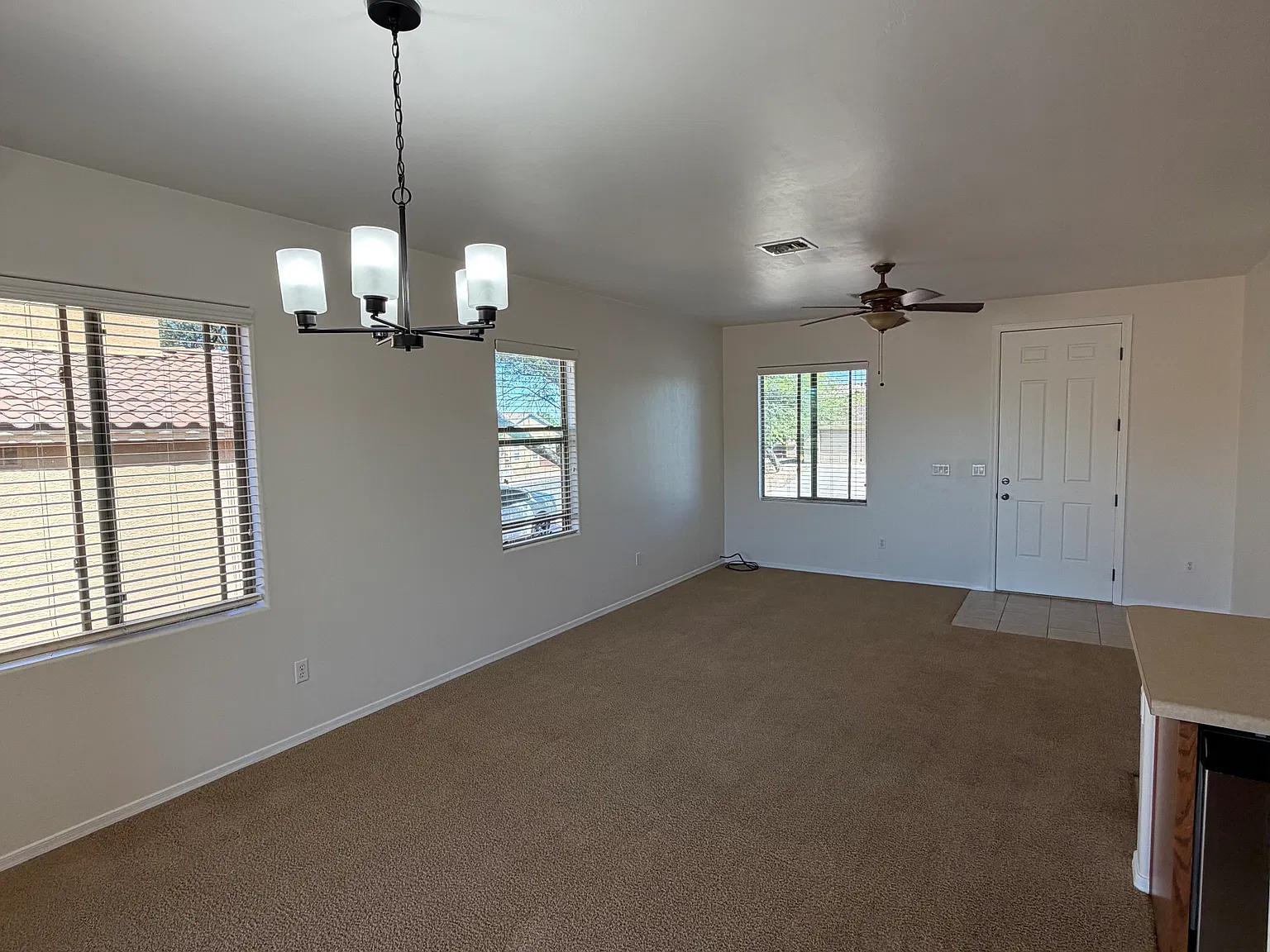 3 bed, 1314 sqft, $1,700 — Photo 4
