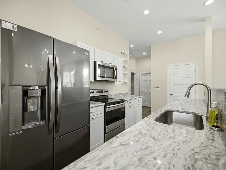 13104 SW 70th Ln — Photo 6