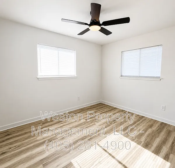 9609 Greystone Ave — Photo 4