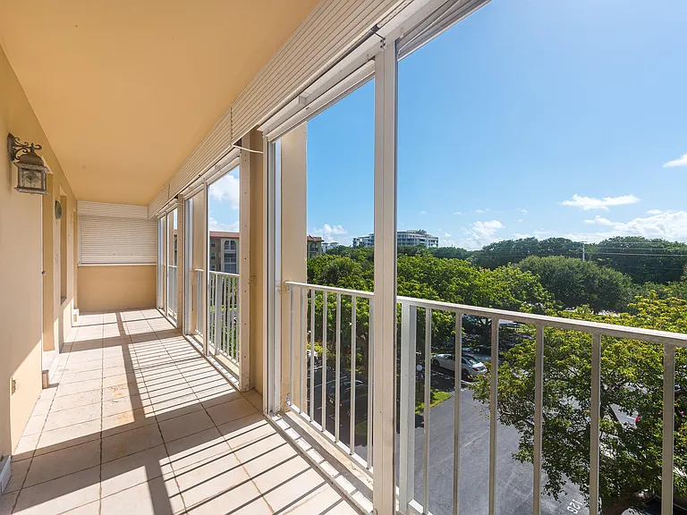 1111 S Ocean Blvd #420 — Photo 18