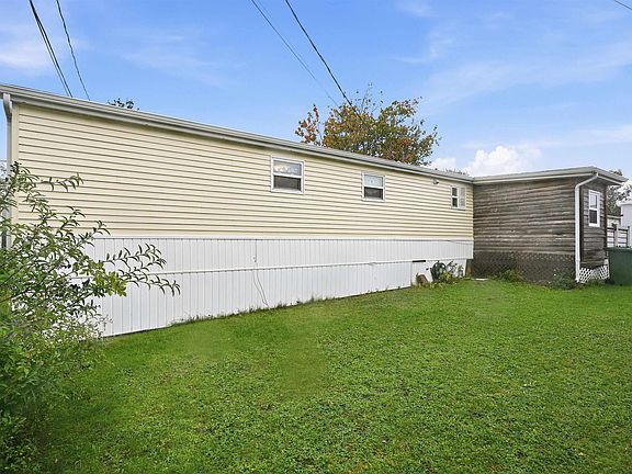 4th image of 32 Earleton Ave