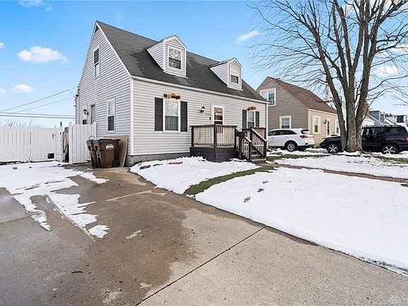 4th image of 2100 E Bataan Dr
