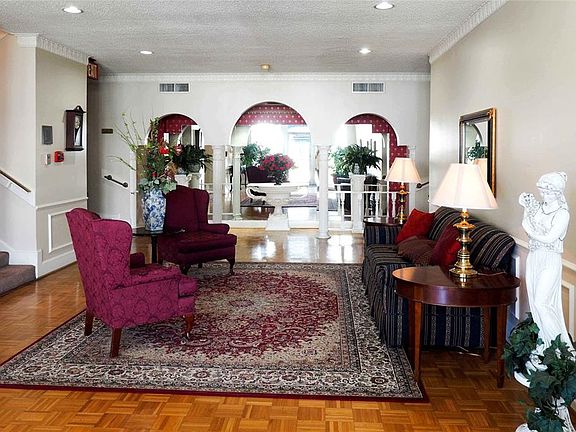 3rd image of 2701 Bellefontaine St APT B26